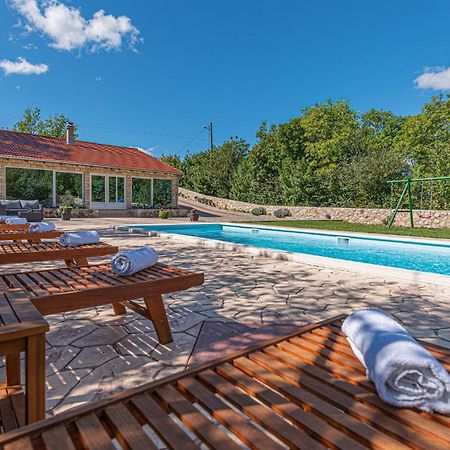 Gorgeous Home In Knin With Kitchen Kovacic Eksteriør bilde