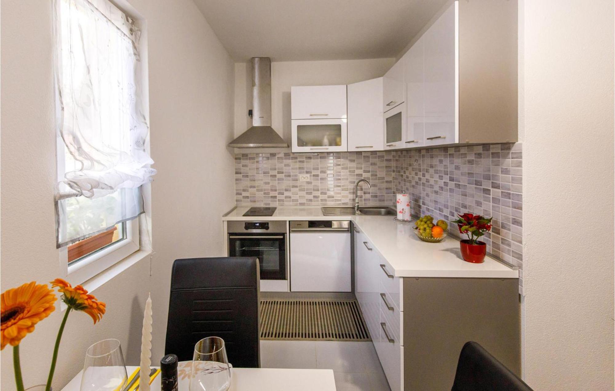 Gorgeous Home In Knin With Kitchen Kovacic Eksteriør bilde