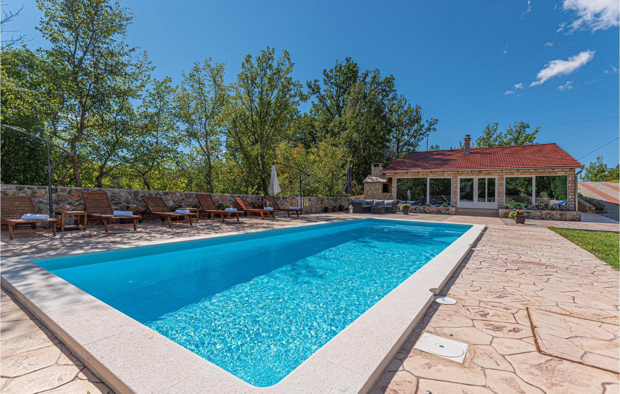 Gorgeous Home In Knin With Kitchen Kovacic Eksteriør bilde