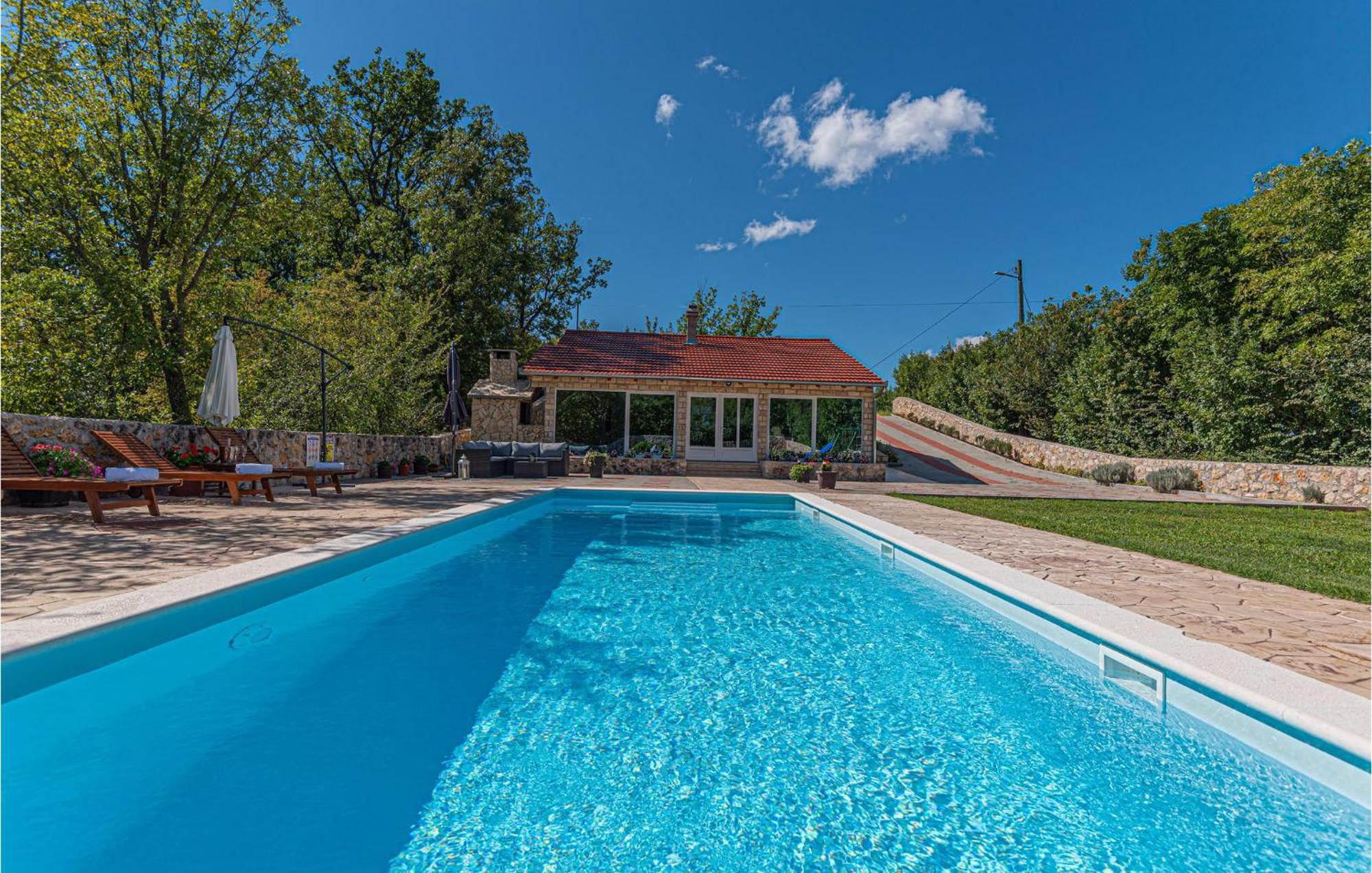 Gorgeous Home In Knin With Kitchen Kovacic Eksteriør bilde