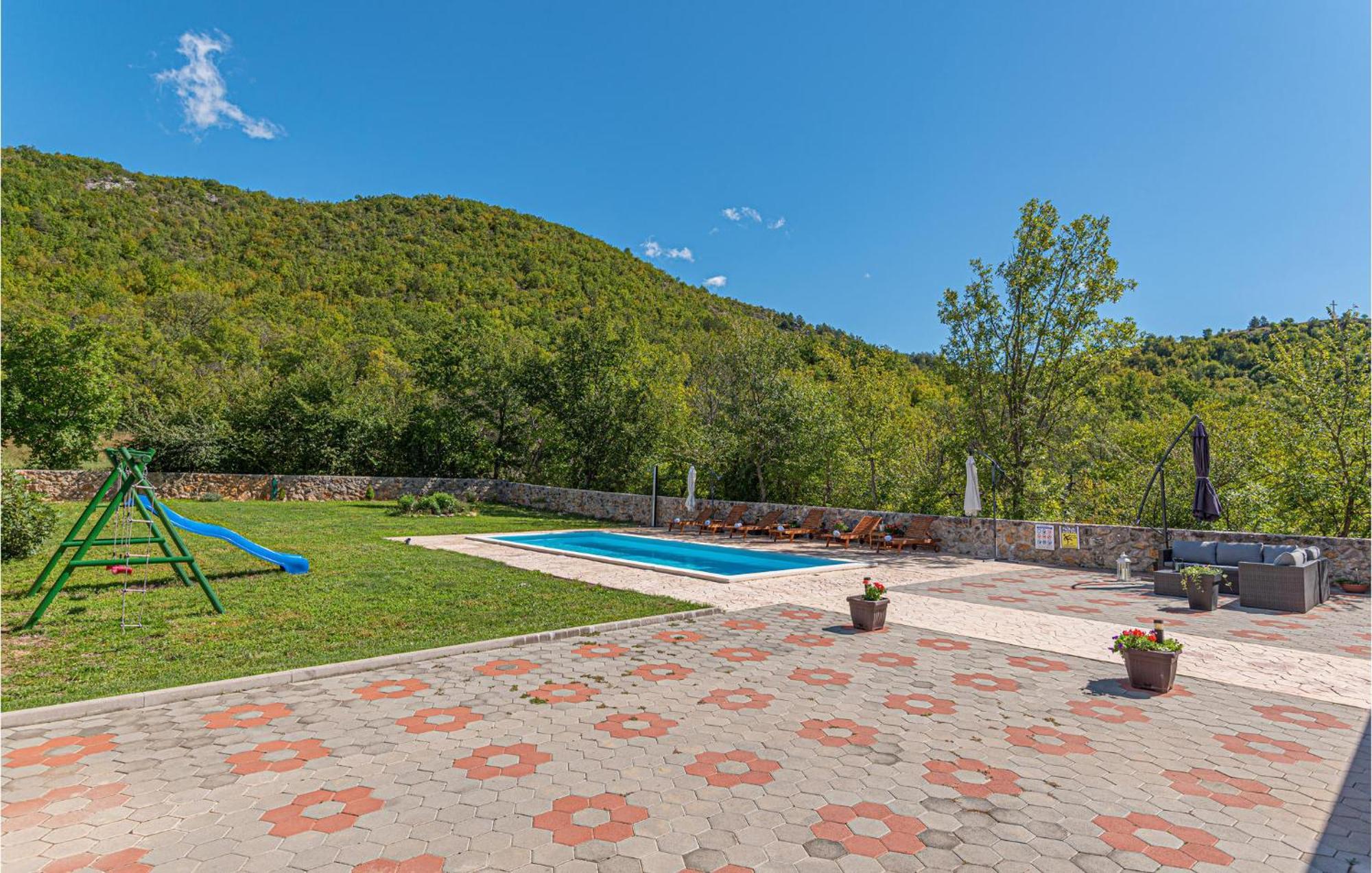Gorgeous Home In Knin With Kitchen Kovacic Eksteriør bilde